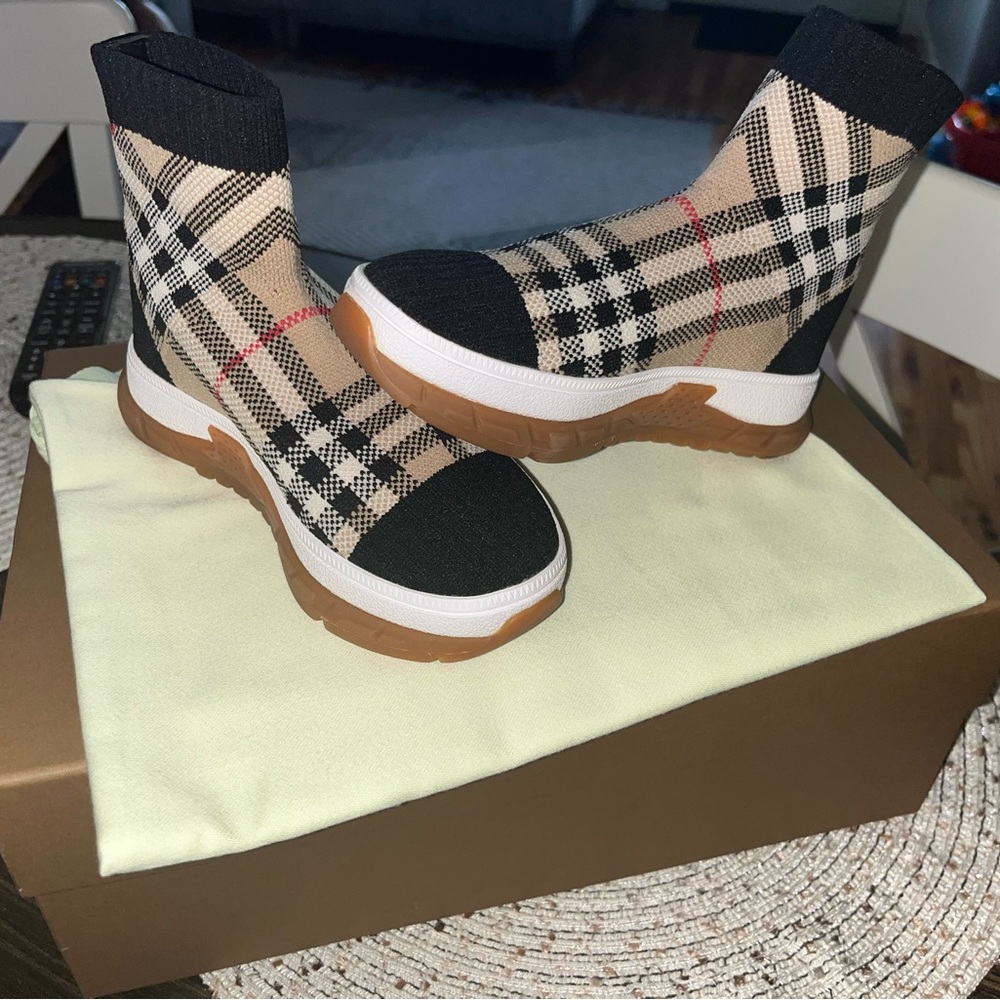 Brand new kids Burberry sneaker size 10 .